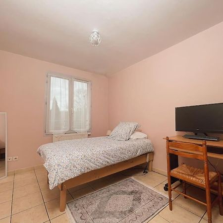 La Perle Rose Only Women Femmes Uniquement Leilighet Vénissieux Eksteriør bilde
